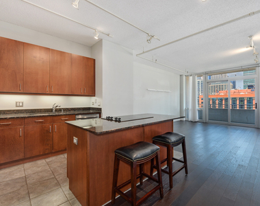 737 W Washington Boulevard - Photo Thumbnail 1