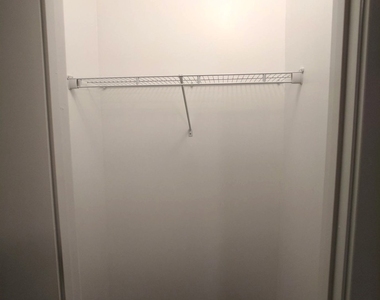 2645 N Spaulding Avenue - Photo Thumbnail 9