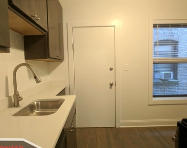 2645 N Spaulding Avenue - Photo Thumbnail 6