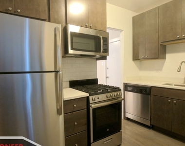 2645 N Spaulding Avenue - Photo Thumbnail 4
