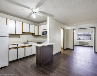 3305 Sunset Avenue - Photo Thumbnail 8