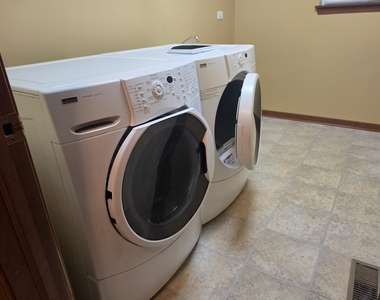 2350 Fishhook Way - Photo Thumbnail 20