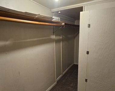 301 N 1st Street - Photo Thumbnail 11