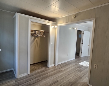 301 N 1st Street - Photo Thumbnail 14