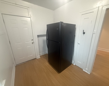 2109 Grove Avenue - Photo Thumbnail 5