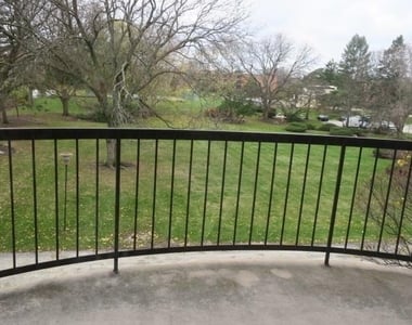 1605 E Central Road - Photo Thumbnail 8