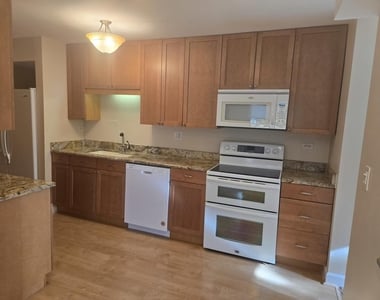 1605 E Central Road - Photo Thumbnail 2