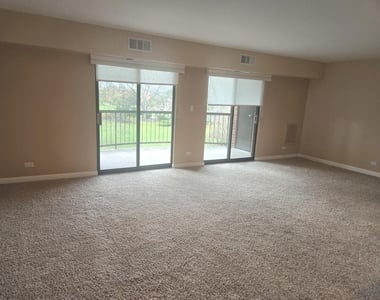 1605 E Central Road - Photo Thumbnail 5