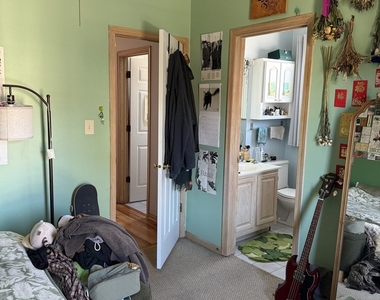 1444 W Walton Street - Photo Thumbnail 13