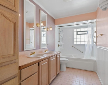 818 Leahy Circle - Photo Thumbnail 11
