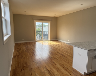 1629 N Spaulding Avenue - Photo Thumbnail 3