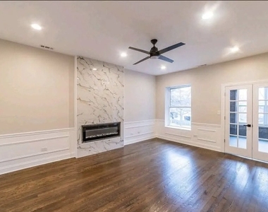 5826 S Michigan Avenue - Photo Thumbnail 9