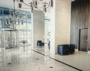 1550 N Lake Shore Drive - Photo Thumbnail 5