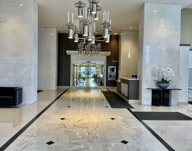 1550 N Lake Shore Drive - Photo Thumbnail 4