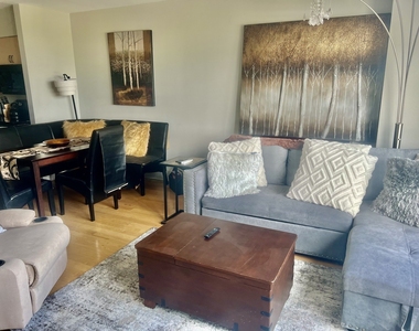 1550 N Lake Shore Drive - Photo Thumbnail 11