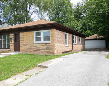 8837 S Talman Avenue - Photo Thumbnail 1