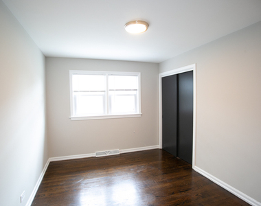 8837 S Talman Avenue - Photo Thumbnail 10