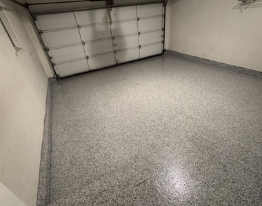 352 Bristol Lane - Photo Thumbnail 14