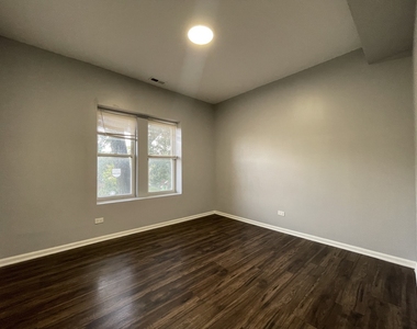 3935 W Division Street - Photo Thumbnail 6
