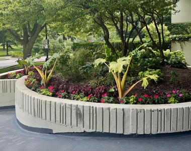 5100 N Marine Drive - Photo Thumbnail 1