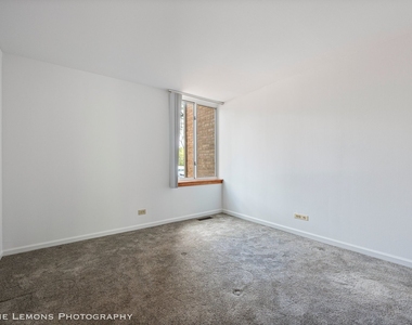 6004 E Lake Drive - Photo Thumbnail 12