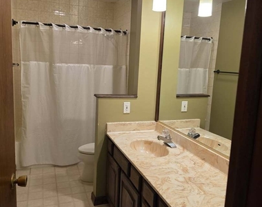 7618 Catalpa Drive - Photo Thumbnail 6