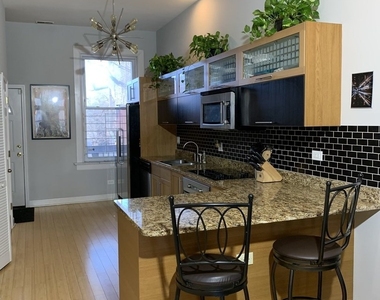 1921 W Evergreen Avenue - Photo Thumbnail 4