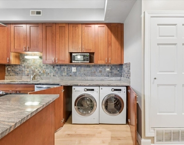 4220 S Champlain Avenue - Photo Thumbnail 11