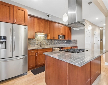 4220 S Champlain Avenue - Photo Thumbnail 10