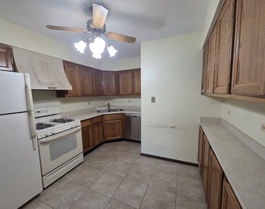 301 Gregory Street - Photo Thumbnail 4