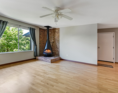 6184 Pinewood Court - Photo Thumbnail 6