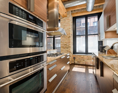154 W Hubbard Street - Photo Thumbnail 14
