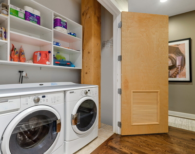 154 W Hubbard Street - Photo Thumbnail 22