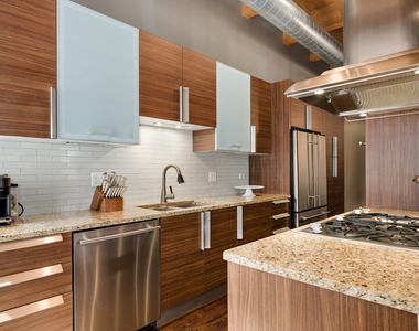 154 W Hubbard Street - Photo Thumbnail 10