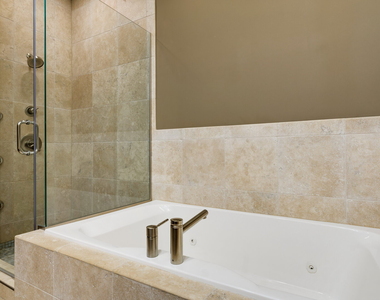 154 W Hubbard Street - Photo Thumbnail 19