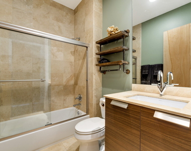 154 W Hubbard Street - Photo Thumbnail 21