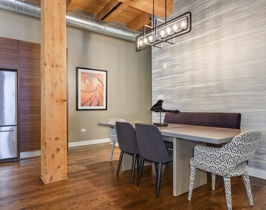 154 W Hubbard Street - Photo Thumbnail 3