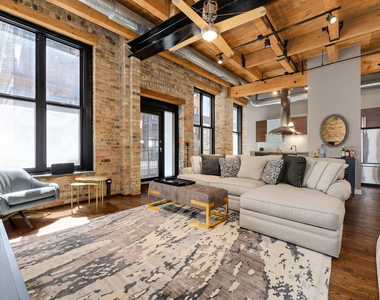 154 W Hubbard Street - Photo Thumbnail 7