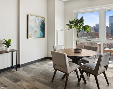 171 N Aberdeen Street - Photo Thumbnail 3