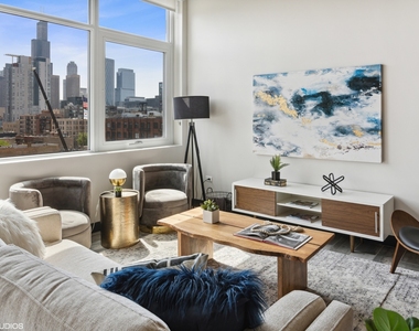 171 N Aberdeen Street - Photo Thumbnail 5