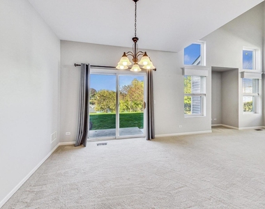 3211 S Ronan Drive - Photo Thumbnail 5