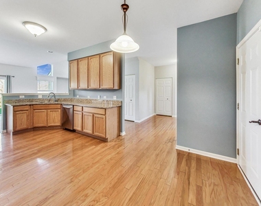 3211 S Ronan Drive - Photo Thumbnail 12