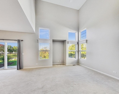 3211 S Ronan Drive - Photo Thumbnail 2
