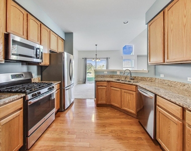 3211 S Ronan Drive - Photo Thumbnail 7