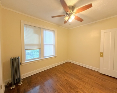 7656 S East End Avenue - Photo Thumbnail 6