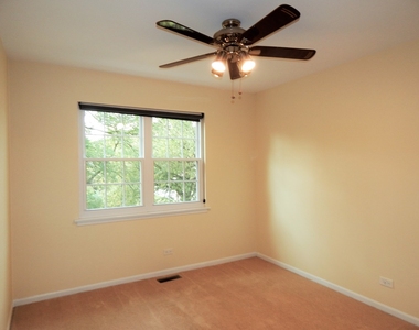 214 Redwood Court - Photo Thumbnail 5