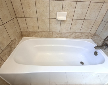 5112 W Sunnyside Avenue - Photo Thumbnail 8