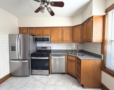 5112 W Sunnyside Avenue - Photo Thumbnail 4