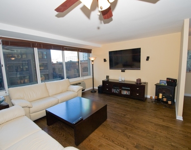 211 E Ohio Street - Photo Thumbnail 1
