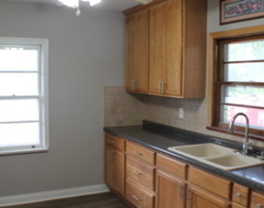 2101 Eshcol Avenue - Photo Thumbnail 2